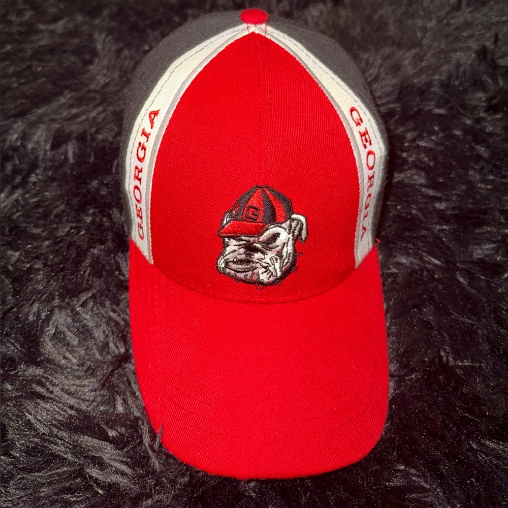 Vintage 80s Georgia Bulldogs Embroidered Patch Lucky Stripes Hat